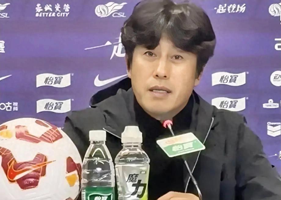 随着蓉城1-2河南！赛后徐正源真诚道歉，严鼎皓直言拼尽全力！成都蓉城1比2输给