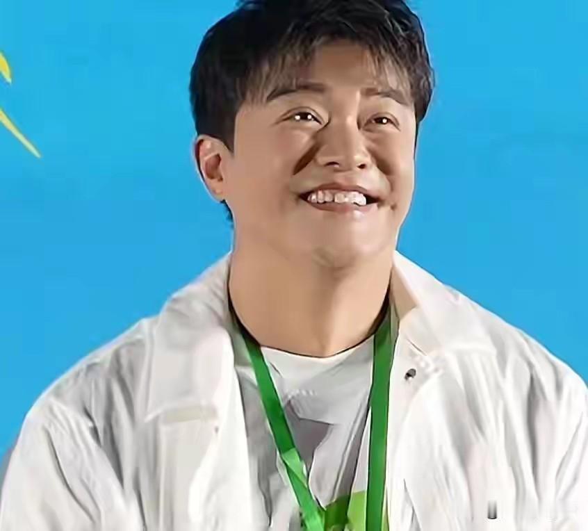 呆朵在他爸新电影《10间敢死队》首映礼上，一段发言直接出圈，把陈思诚夸得乐开了花