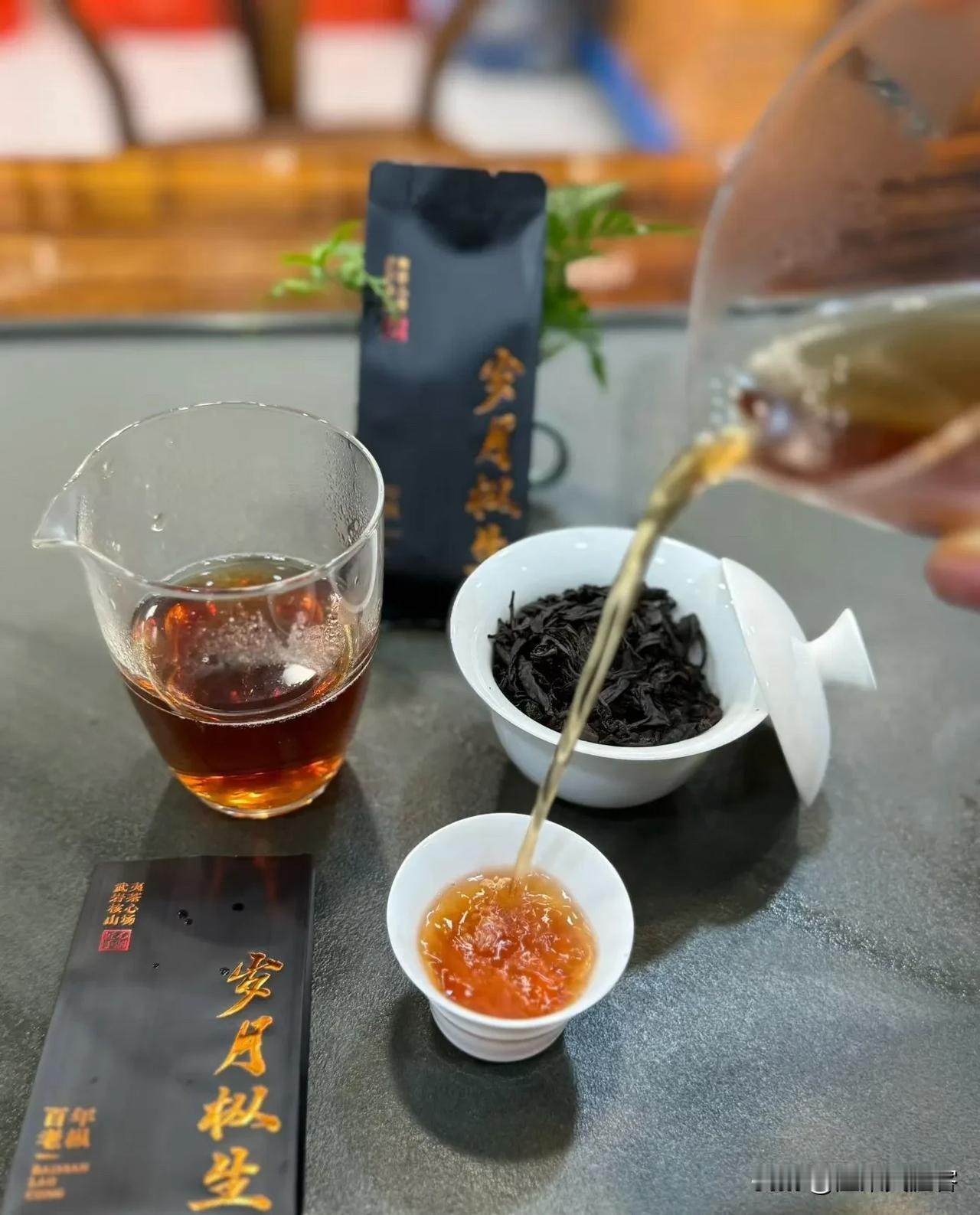 闹心吧啦的！一起长大的发小，两年前跟我借了一千块钱，到现在都没提还钱的