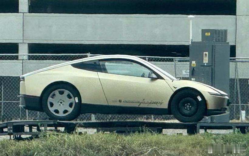 特斯拉的第一台麦弗逊