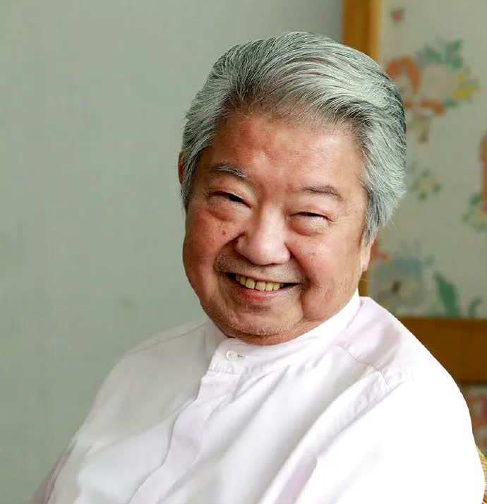 83岁蔡澜去世了！这老头真酷，25号去世，27号遗体就已完成火化，他真的