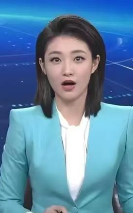 迟茜是中国传媒大学硕士研究生，也是央视新闻频道主播。2019年，她参加《中央广播