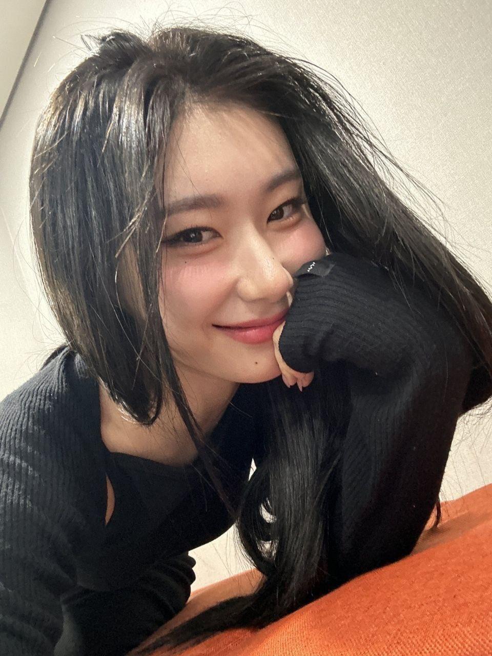 原来韩国人吃的真的这么少啊。别的明星粉丝都叫偶像多吃点，JYP娱乐女团IT