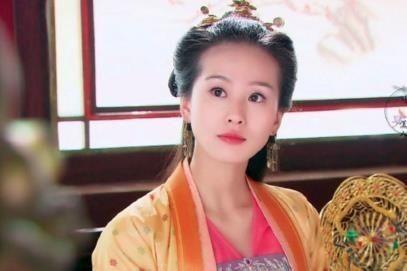 一天，北魏兰陵公主发现身边婢女怀了孕，追问：“你还没成婚，又没接触外面的男人，肚