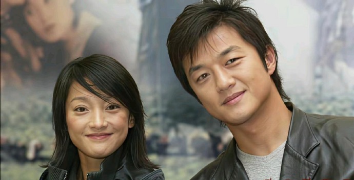 周迅曾经形容李亚鹏：“他满足了我对所有男人的幻想。”看到这些照片我信了！