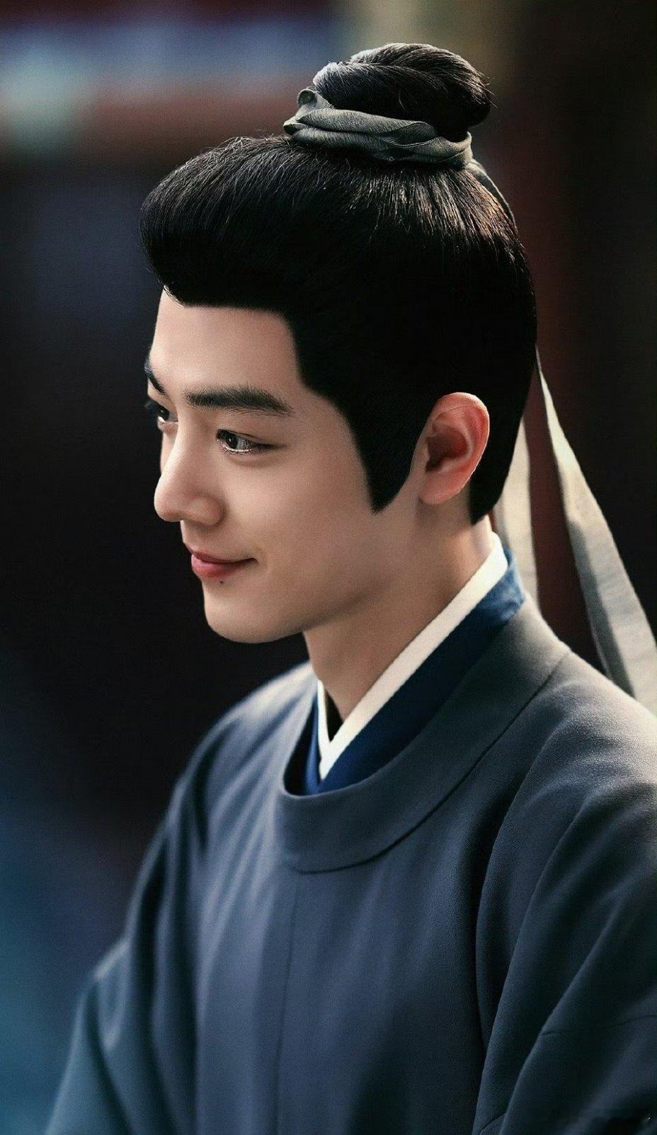 那必然是藏海传，从播放量、热度、讨论度、长尾、收视率、国内外传播、二创爆梗只有这