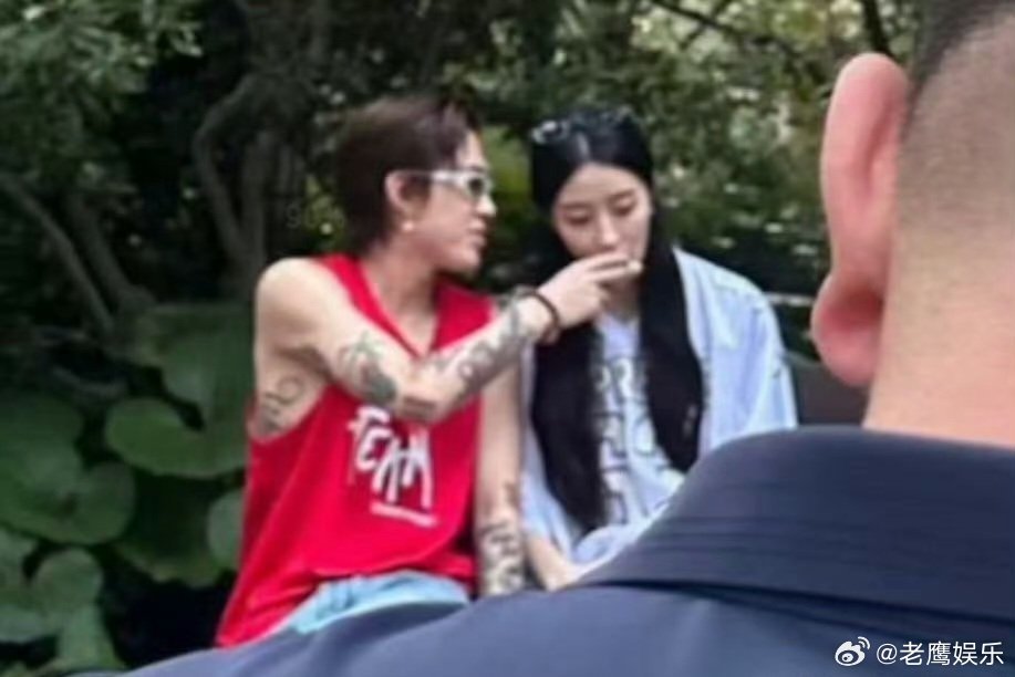小伊伊跟我吧爱你牌牌琦出轨多年的陪伴与付出，终究还是没能守住这份感情。