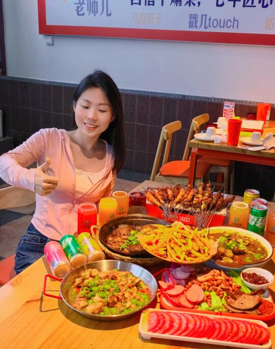 济南夜猫子集合！这家烧烤店必须冲！！！