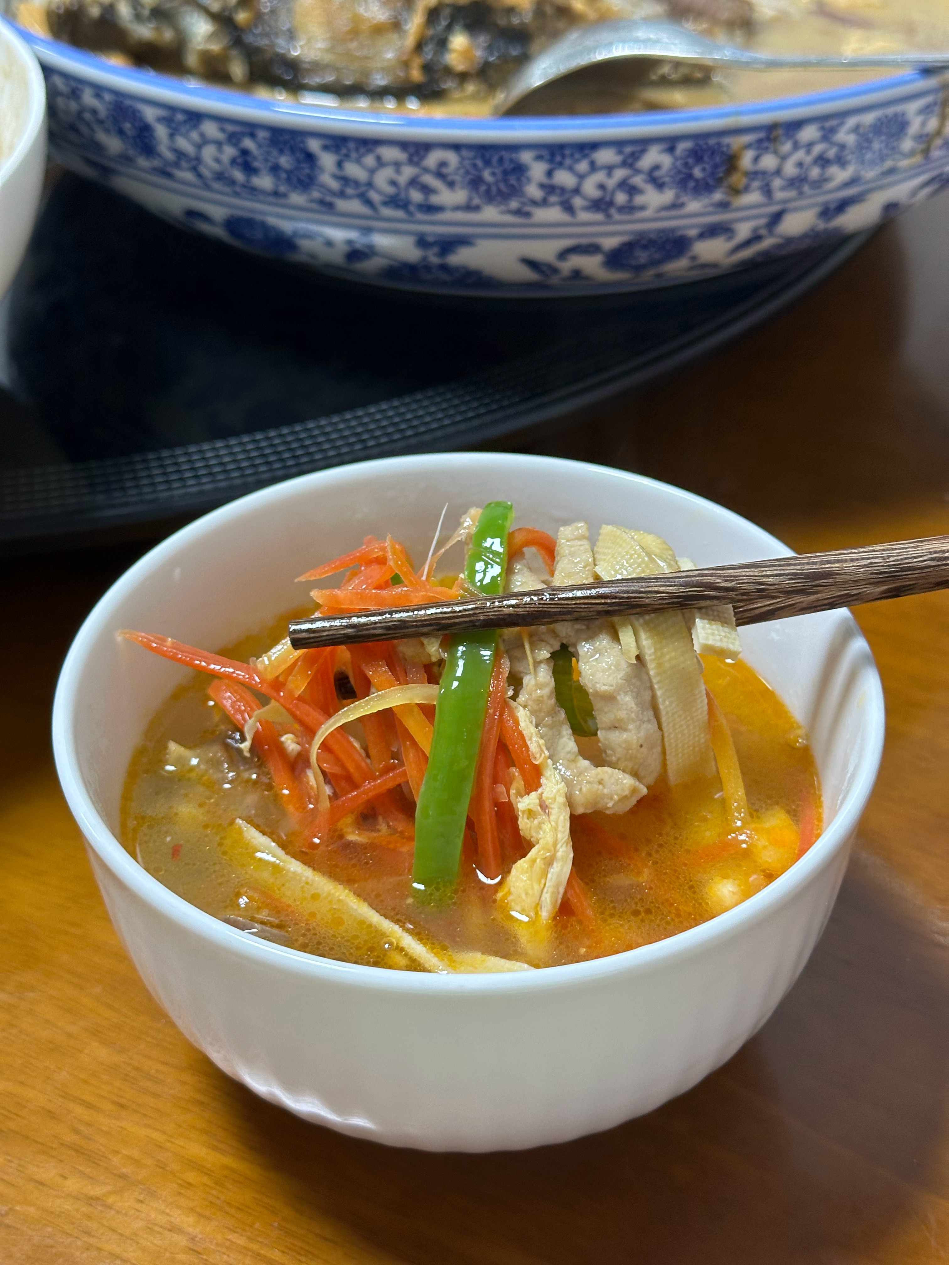 自从开启体重管理，饮食日渐清淡，再继续下去以后吃火锅也拿开水涮？认真起来连自己都