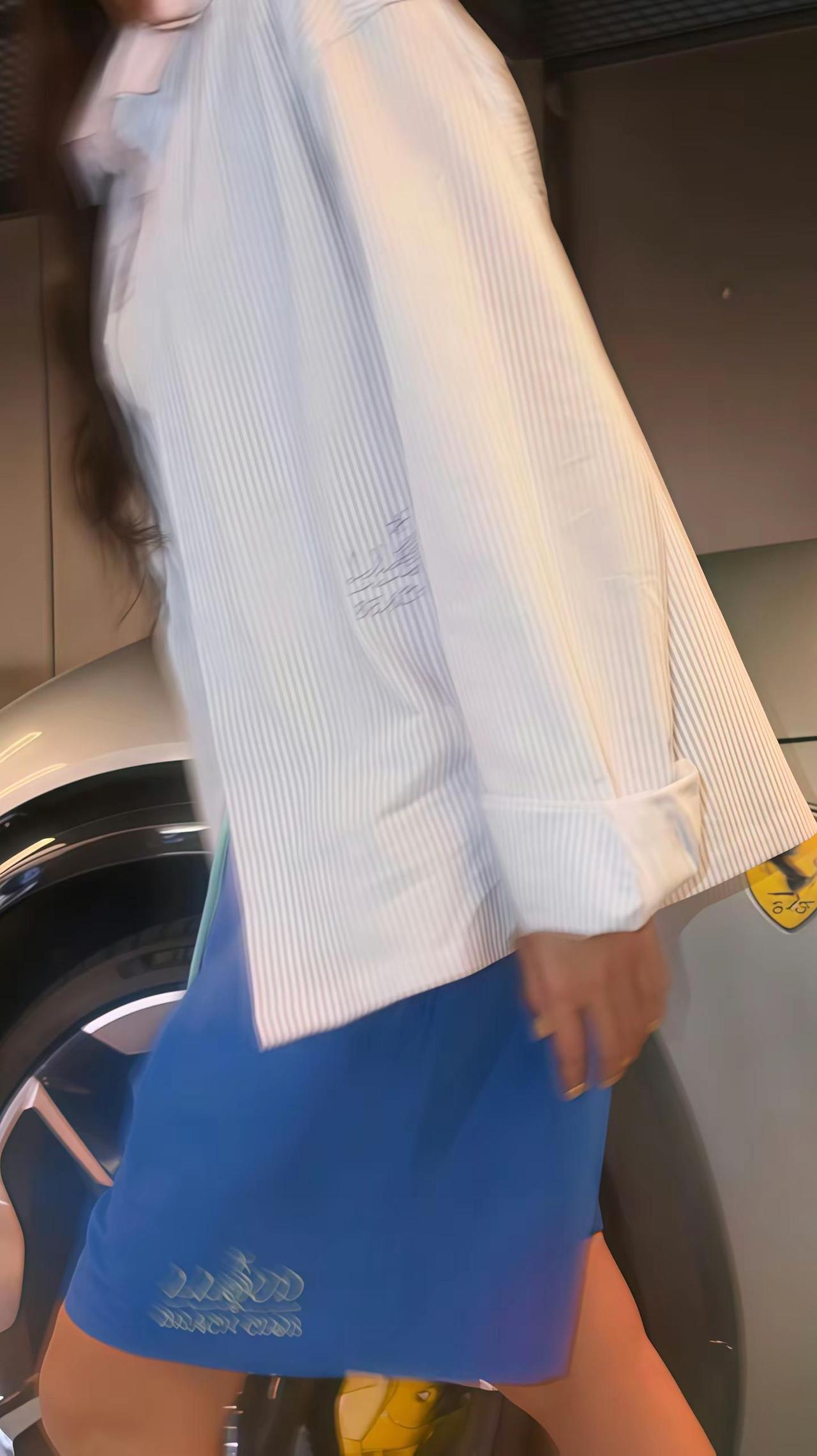 我们lisa终于出现啦顺带几张美图🥰