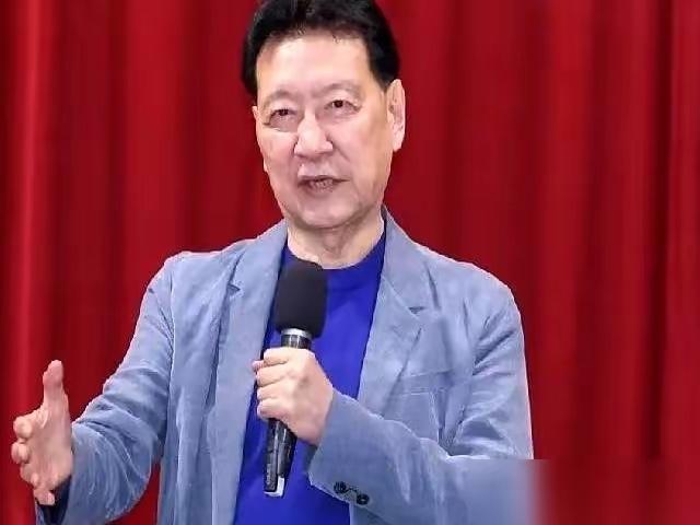 太真实！阴损毒舌赵少康突然画风大变，到底是清醒还是妥协？什么叫政坛现实？看看