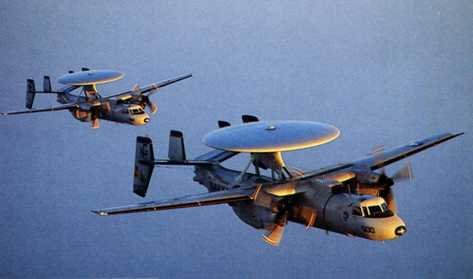 分享圖片：美國格魯曼E-2“鷹眼”艦載預警控制指揮機