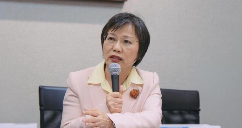 台媒报道，“台独”顽固分子、绿高官刘世芳的外甥颜文群被大陆台企解职，台陆委会先是