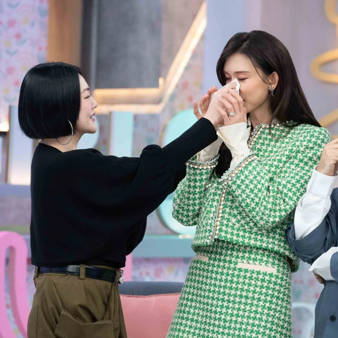 林志玲、小S合照我倒是要看看她本人是不是也是电脑修片林志玲落泪鼓励小s小姐不熙娣