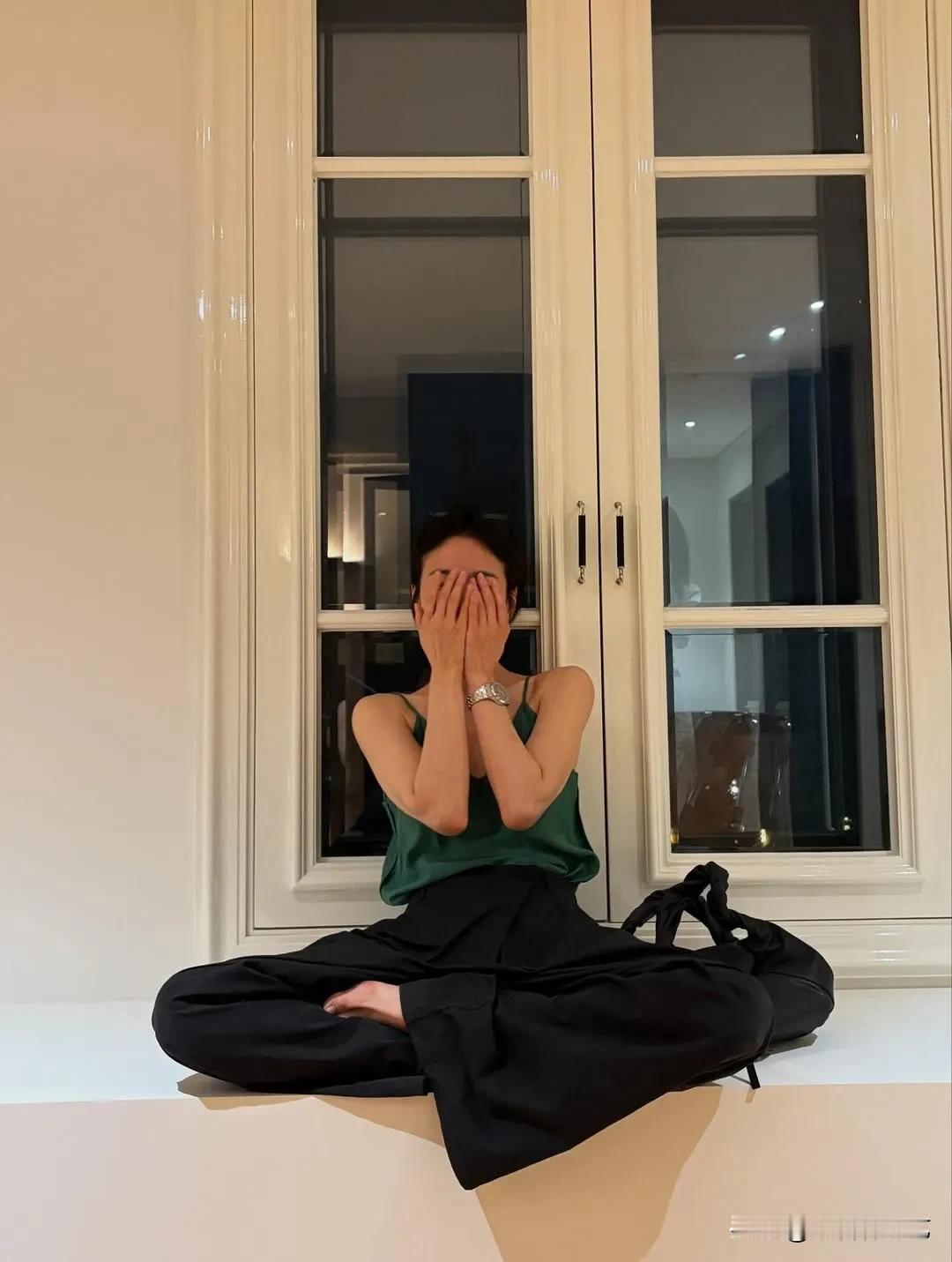 23日，演员宋慧乔在自己的Instagram上上传了多张照片。公开的照片中，宋慧