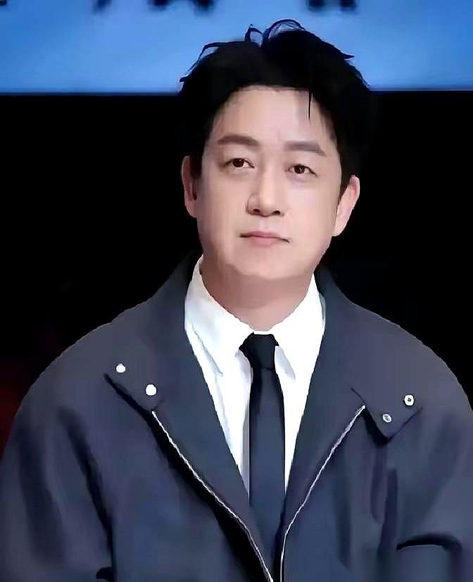 一个17岁的男孩，自己做了个决定，把分开了11年的爹妈，重新“拧”到了一起。高