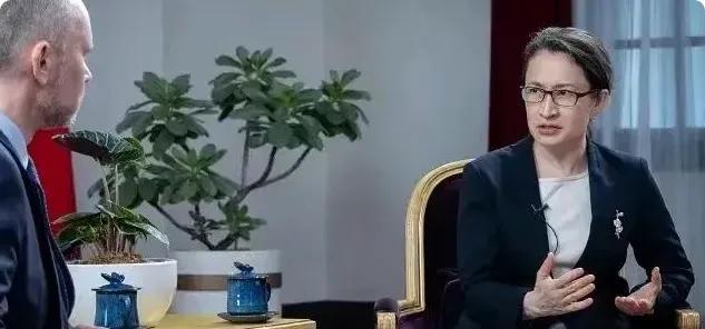 民进党终于开口说“两岸同属一中”了，虽然说法有点模糊，但已经是民进党第一次表态“