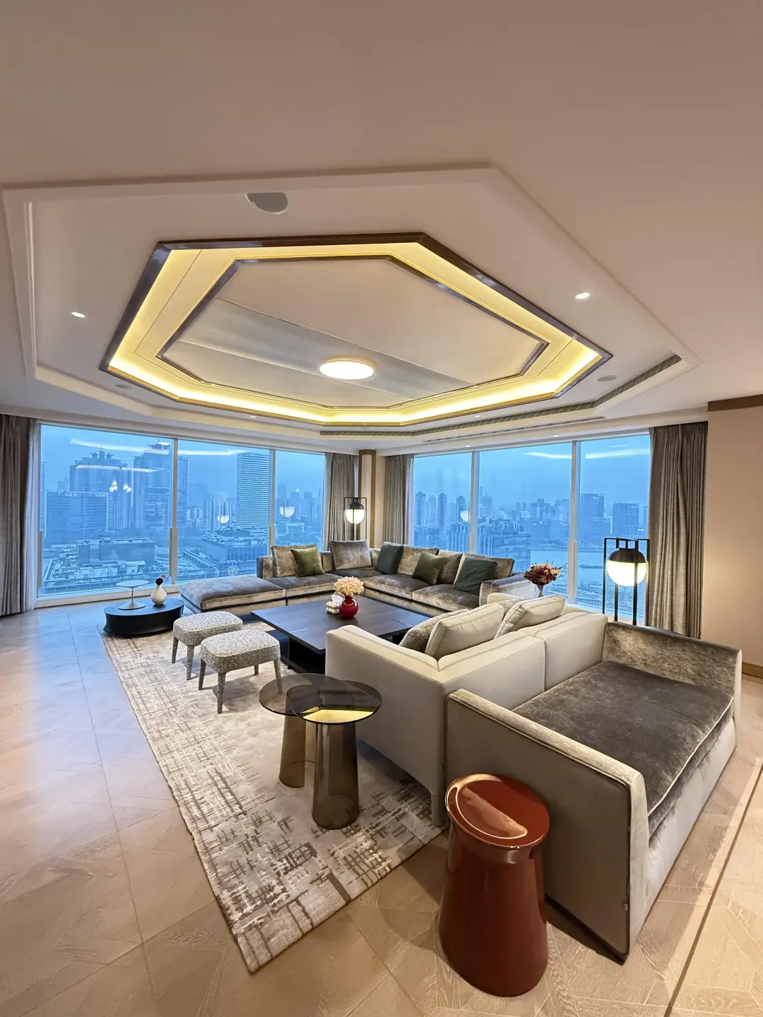 某明星悄悄挂牌了一套黄浦湾460平大平层