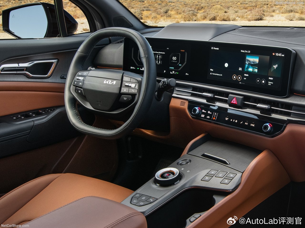 网坛传奇李娜，近日正式官宣代言起亚新狮铂拓界。可能有朋友对狮铂拓界这个名字有点陌