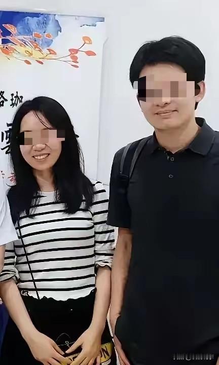 付磊实在是不配为人父。为了相貌平平的曾梦琪，他出轨十年，为曾梦琪铺了一条金光大道