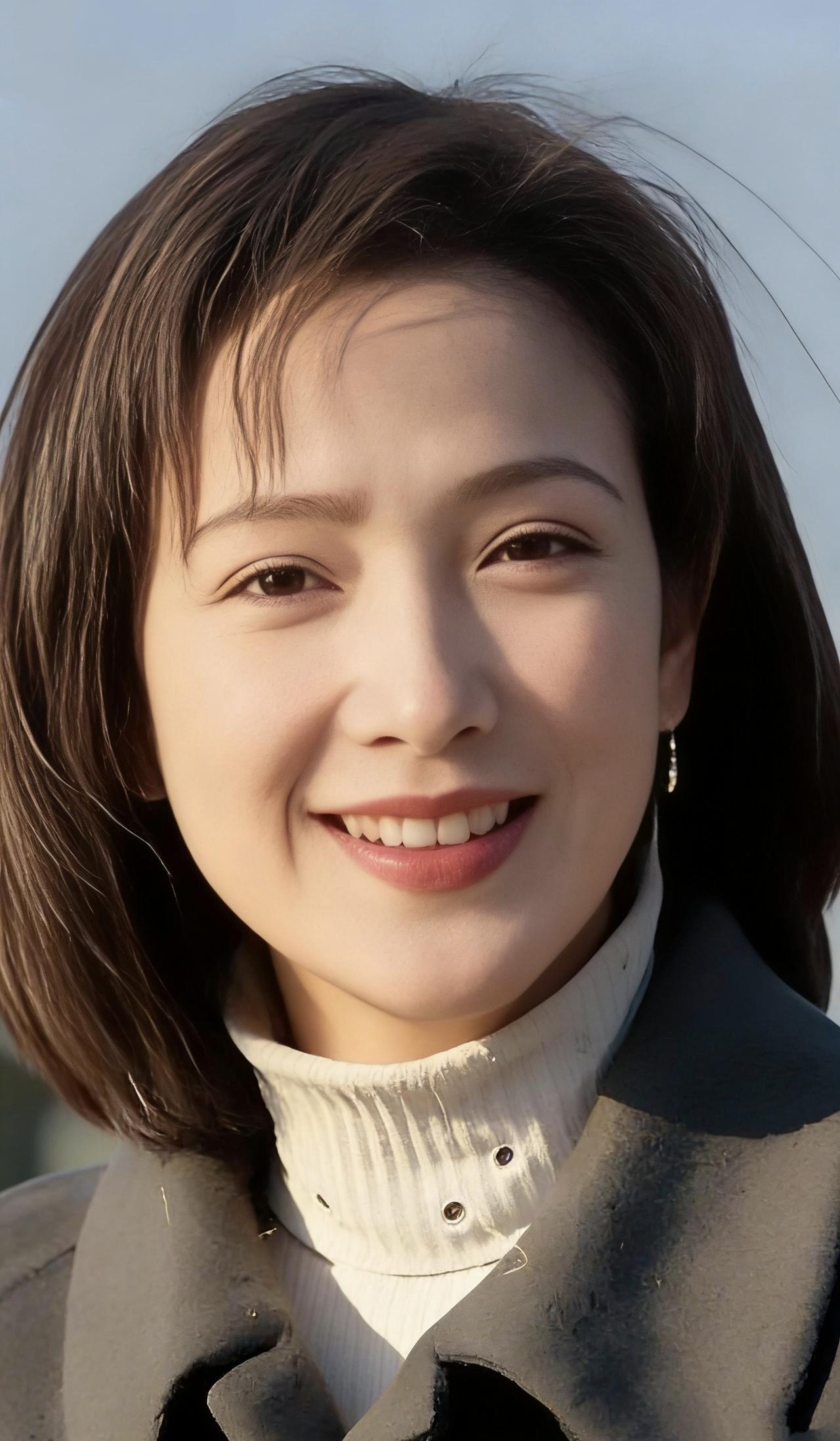 她把西游的仙、红楼的梦、三国的义、水浒的情，全演活了。唯独，没演好自己的今生。