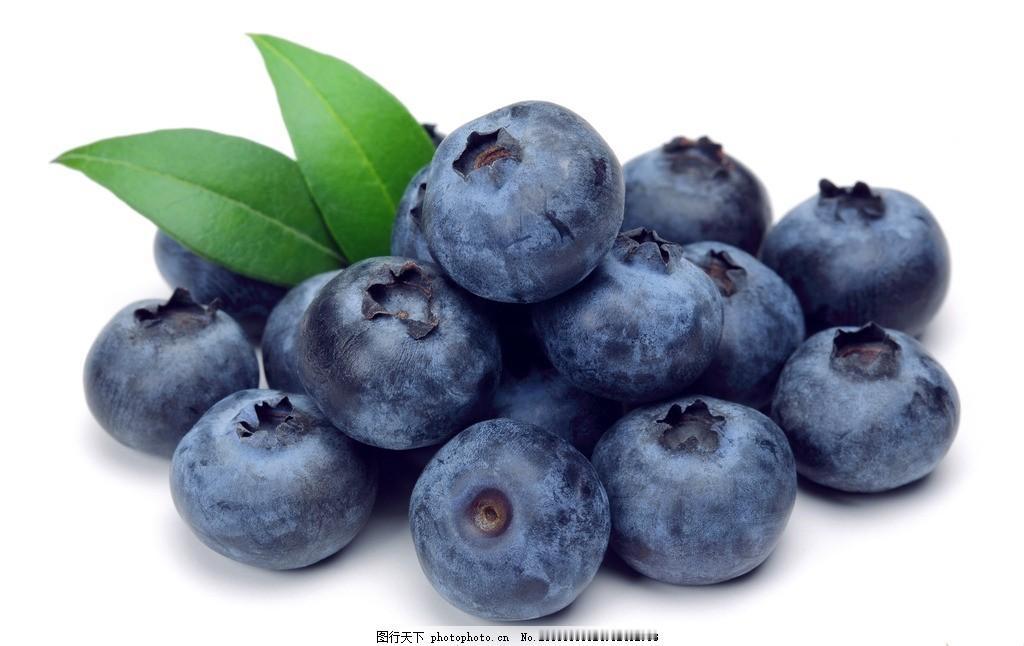 对心脏比较有益的水果主要有这几类：1.蓝莓、草莓等浆果富含花青素和黄酮类物