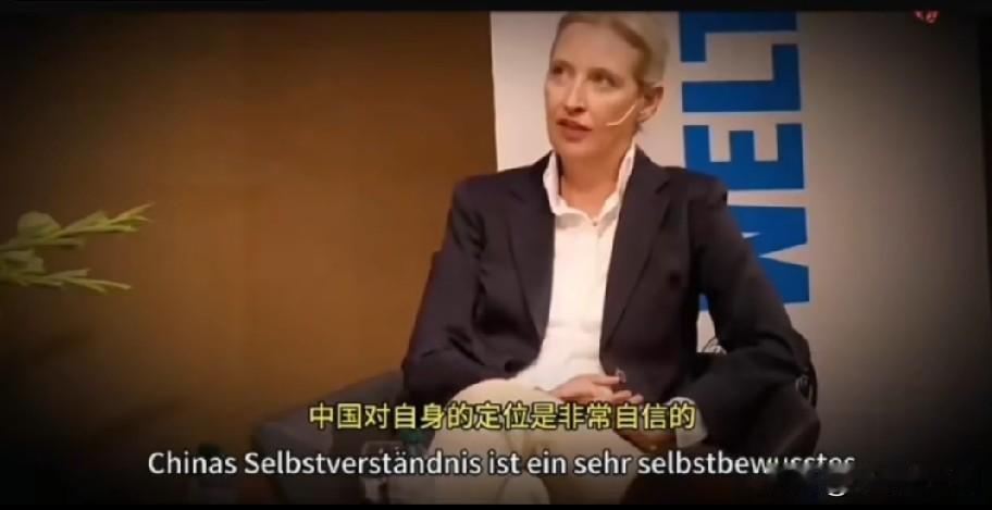 当着西方主持人的面，魏德尔用一句话把“中国威胁论”聊崩了。在一次公开访谈里，西方