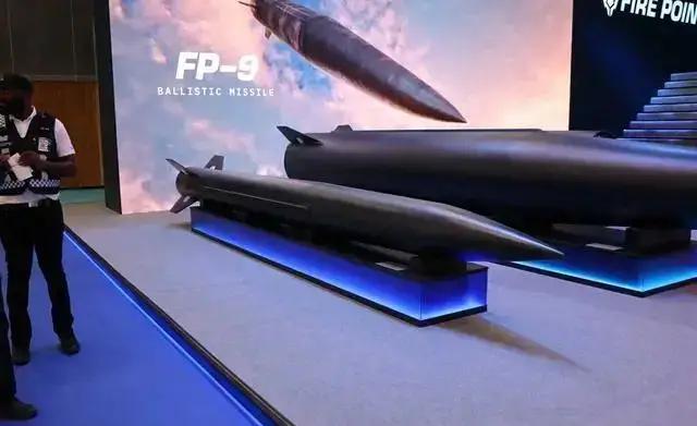 乌克兰FP-9弹道导弹全尺寸模型亮相丹麦，855公里射程已覆盖莫斯科。8月1