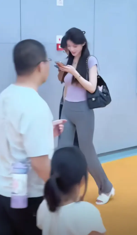 我这也算是见过明星啦！！！