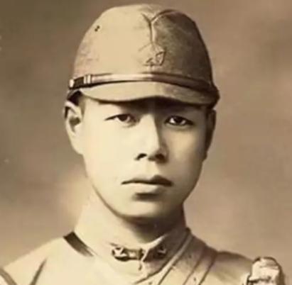 1942年，一日本人跟随我军抗日，为了掩护中国人撤退，杀死了二十多个日本兵，但也