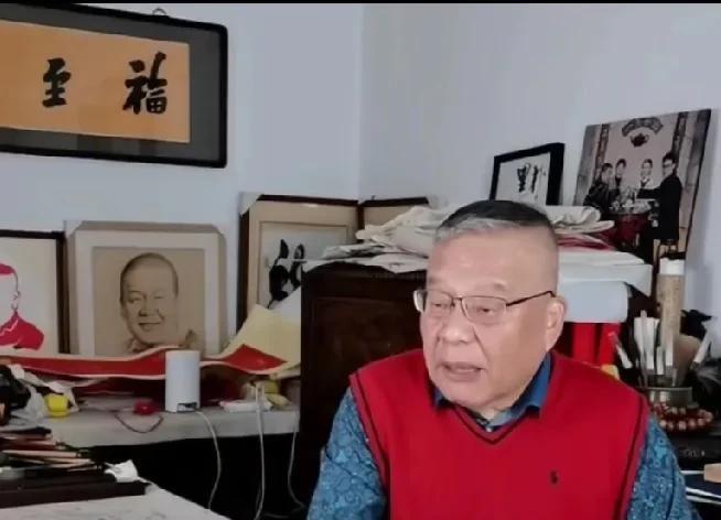 好多人说刘惠卖师求荣，实在想不明白他怎么卖师了。刘惠的师父是姜昆，曾经的曲协主席