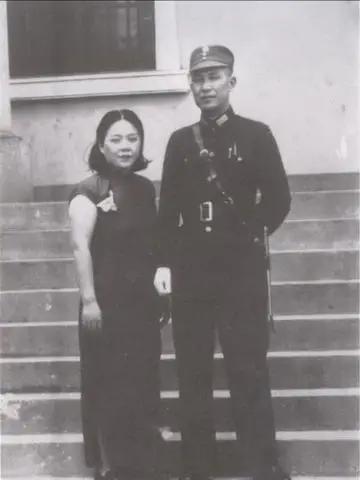 “小诸葛”白崇禧一生功过交织，膝下十个子女有九个出自原配马佩璋，唯独长子白先道是