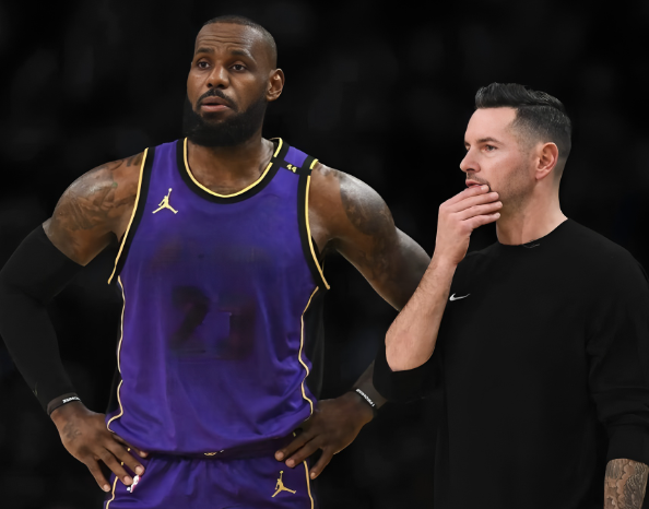 湖人最大的问题是雷迪克湖人最大的问题是有一堆好食材，却被一个糟糕的厨子做成了一