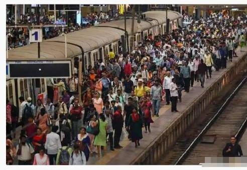 现代化太反人性了，追求现代化是不是走错了路，不仅没功劳，反而还成了罪人？现代化