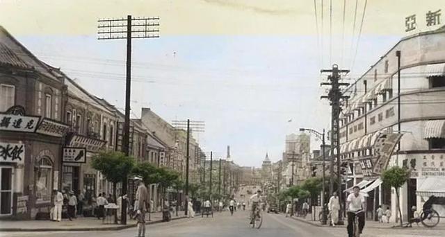 1929年，张英与傅桂兰假扮夫妻，去济南暗杀叛徒王复元。不料两人刚住进济南一家客
