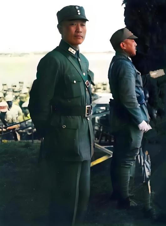 获得特赦后，杜聿明与军统旧人沈醉，曾在一次闲谈中提起戴笠。杜聿明说，像戴笠那样的