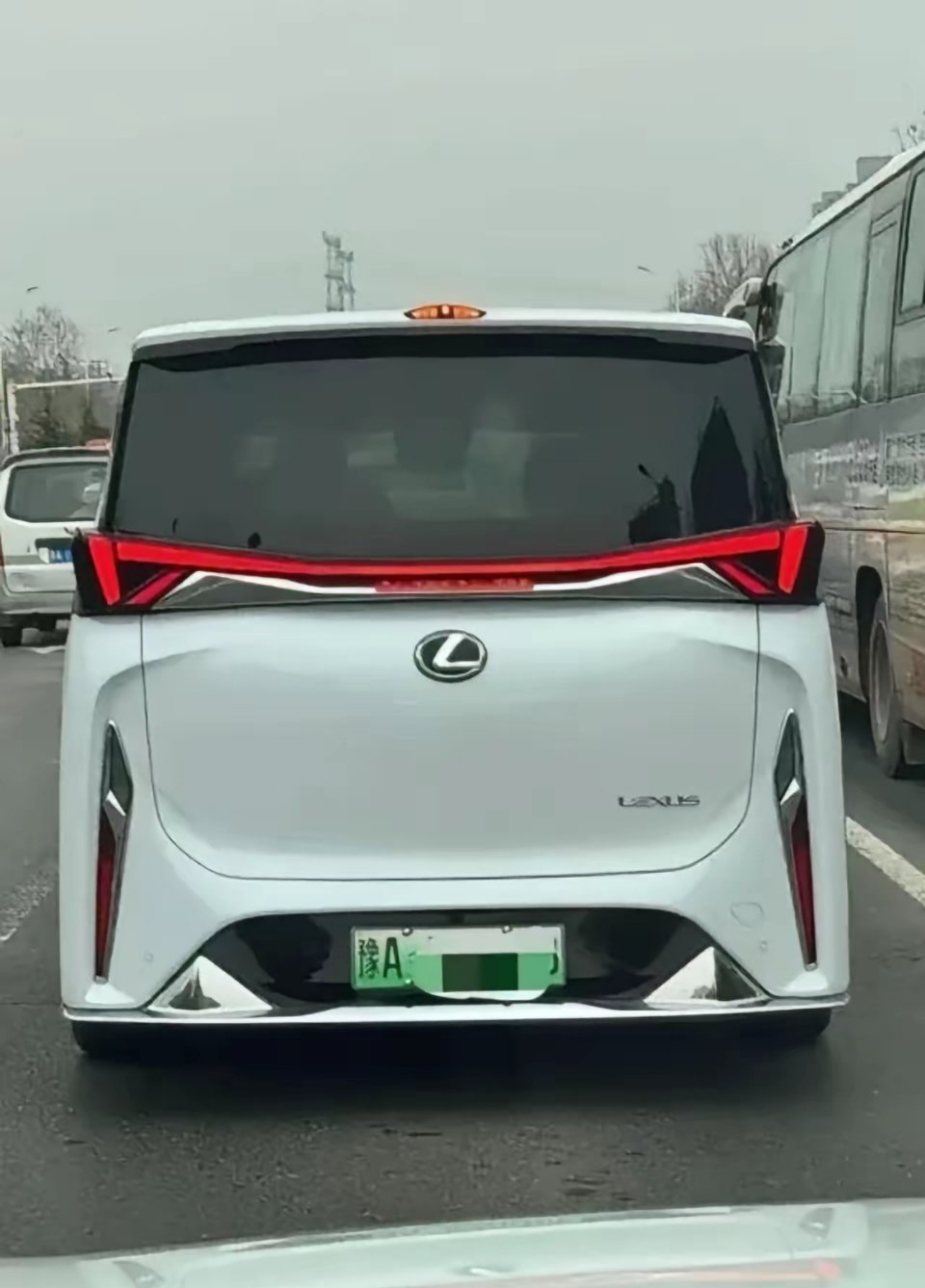 只要自己不尴尬，尴尬的就是别人！新款广汽合创雷尔法来袭！！！！