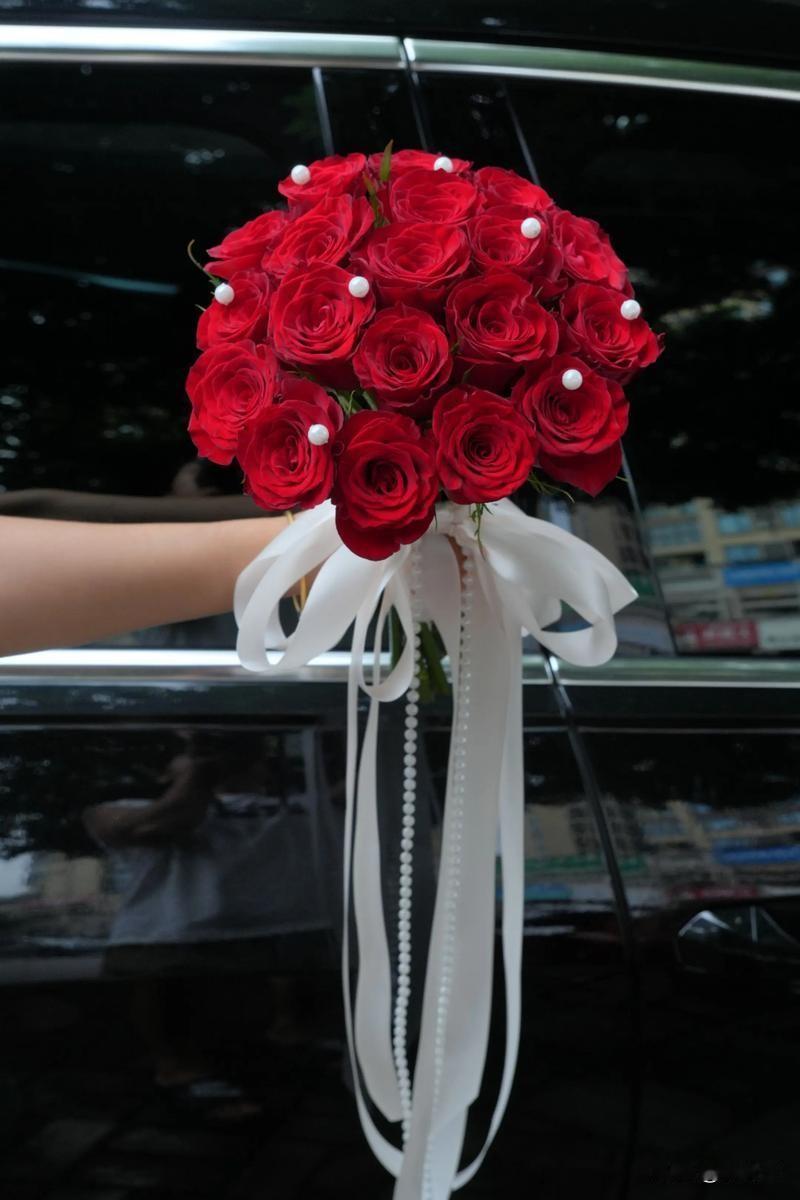 这公平吗？小姨有两个女儿，大女儿去年结婚，陪嫁是一辆15万的车。因为大女儿没有