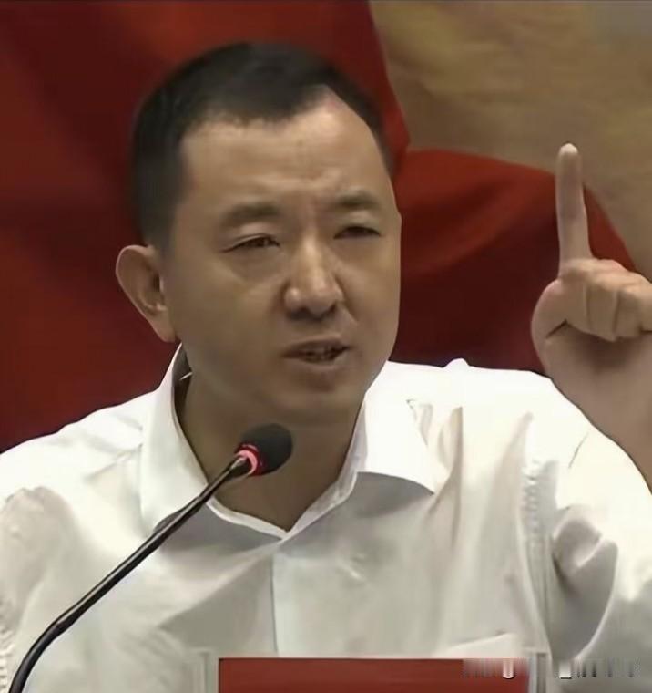 脱下官服，在商人眼里就真的不值钱了吗？俞敏洪一句“蹭吃蹭喝”的玩笑，为何瞬间刺痛