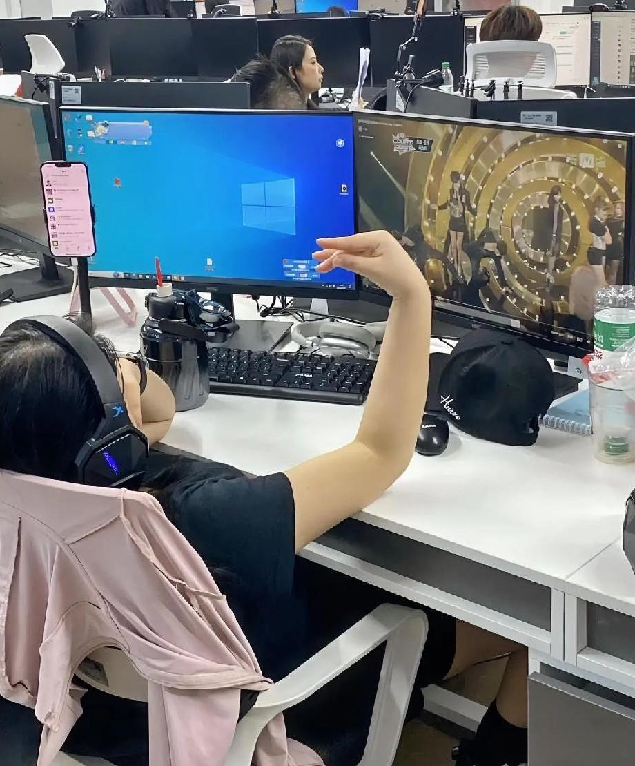 这人啊，到老了要想子女给你好脸，就必须做到“要么有钱，要么闭嘴”[捂脸哭]小舅子