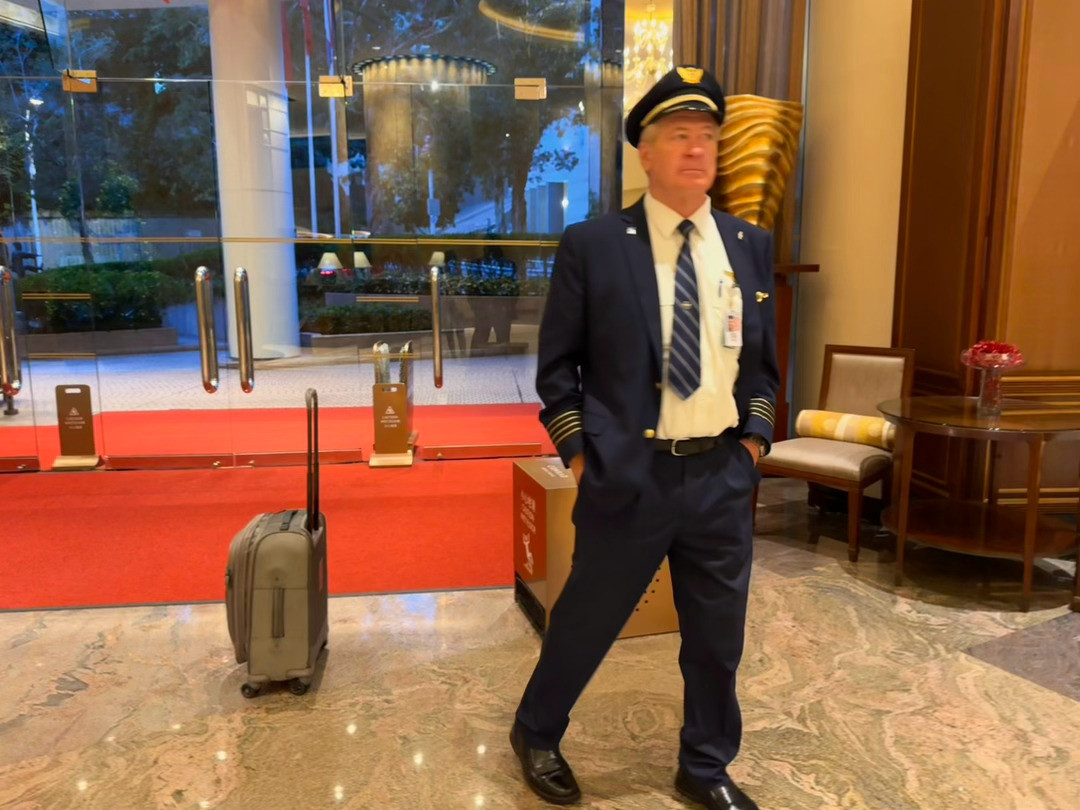 第一次作为家属乘客坐老公开的飞机✈️从香港去曼谷！太开心了🥳香港·香港国际机