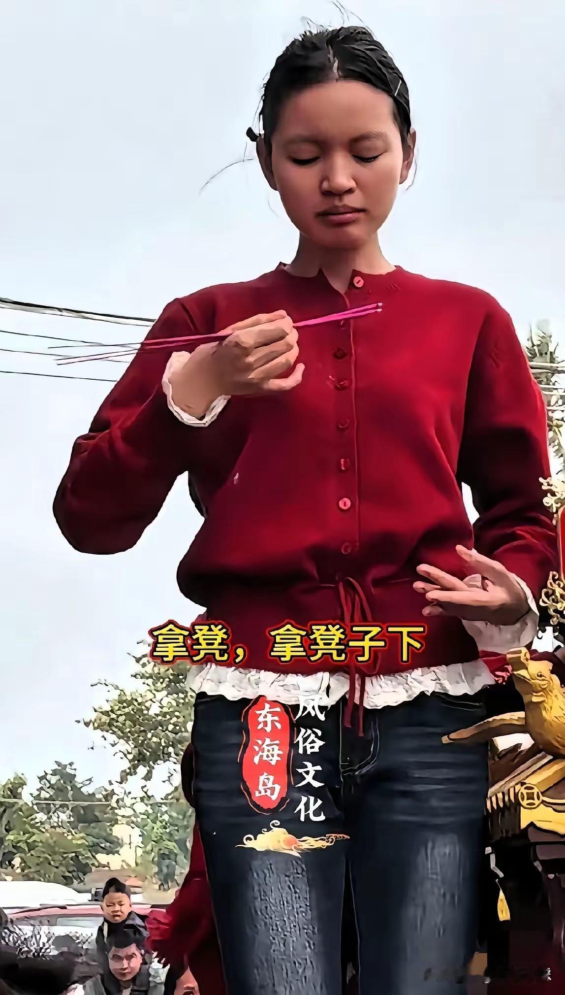 我算是捋清了，不是真的搬不动轿子，而是换人掷圣杯八次妈祖都不同意，村民不敢抬，谁