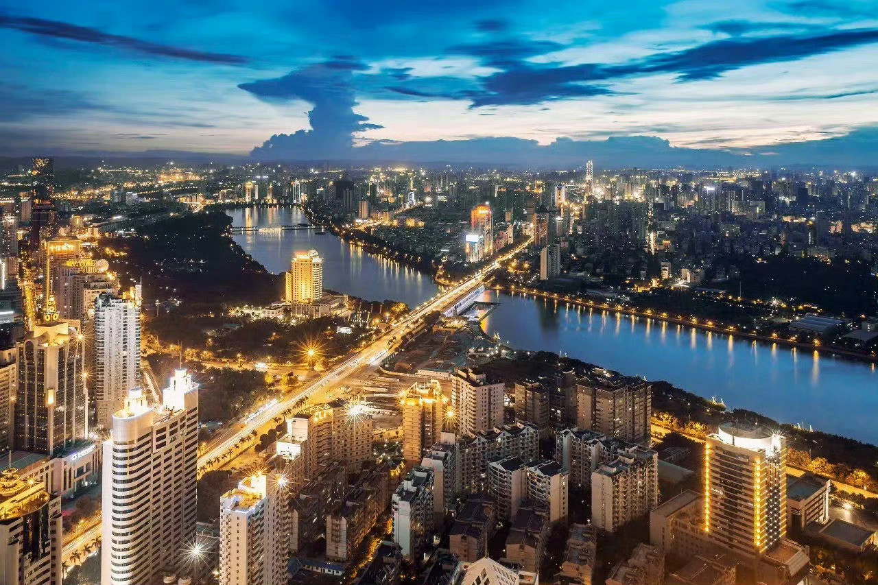 南宁｜“懒”是半城烟火半城绿的安逸跟桂林柳州比起来，广西的首府南宁并