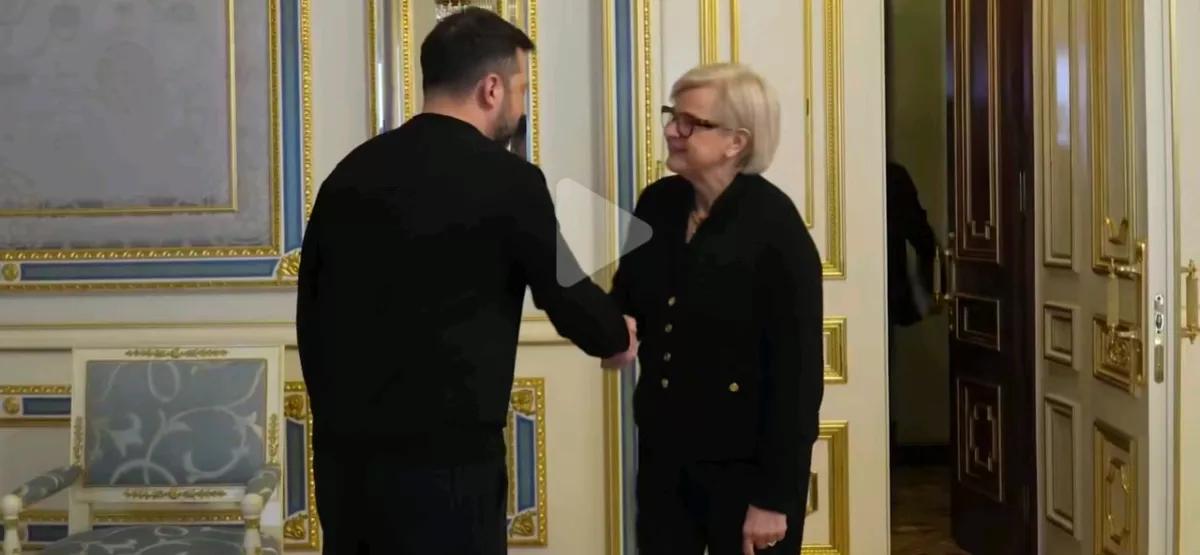 《费加罗报》报道，当地时间8日，赶赴乌克兰首都访问的法国国防部装备部部长凯瑟琳.