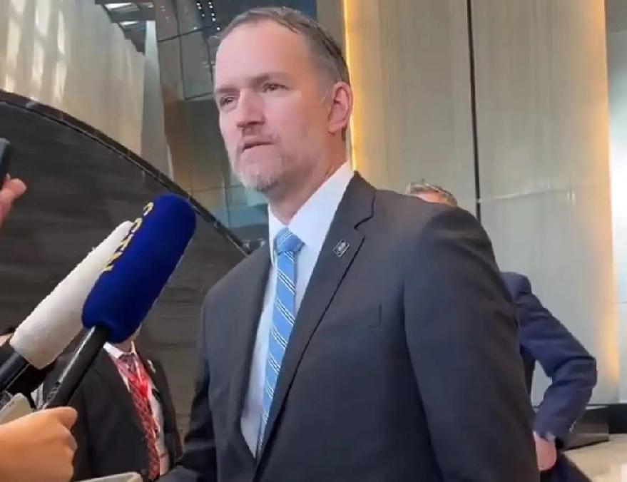 1月21日，彭博社报道:“美贸易代表格里尔昨天在达沃斯表示，特朗普4月访华前或与