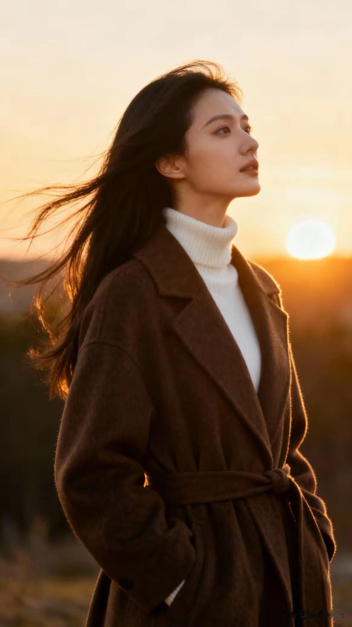 冷战进入第三天，老公的电话微信彻底联系不上了。刚开始那几天，我整夜都睡不着，翻来