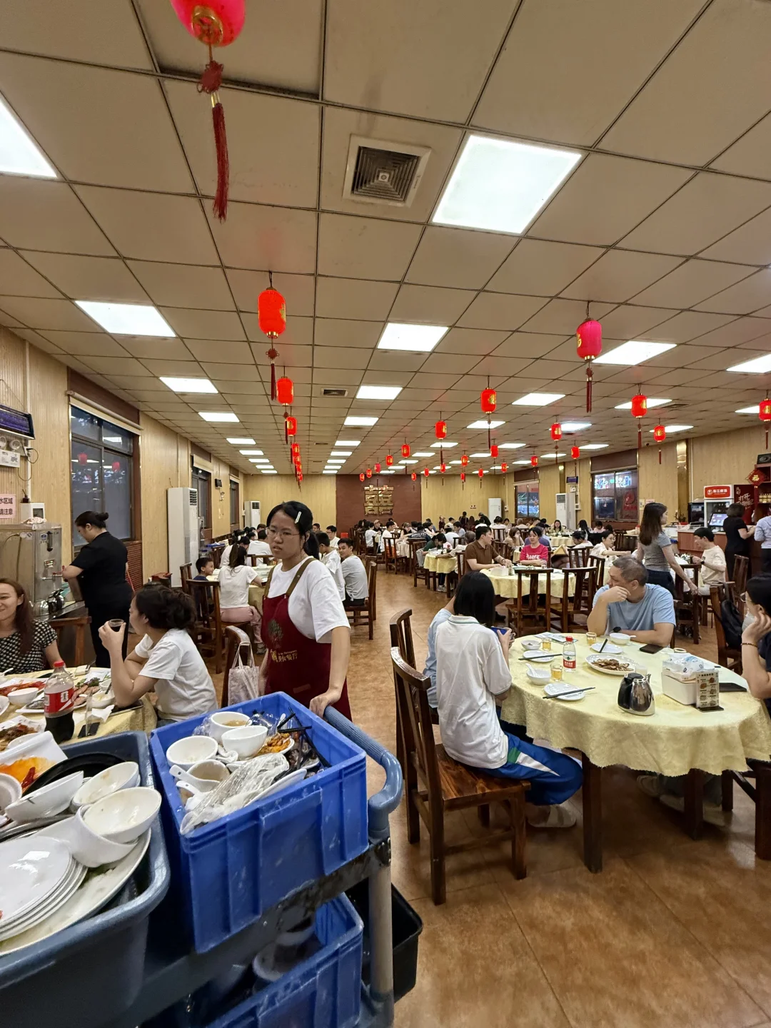 广州番禺最旺的老嘢饭大排档（便宜大碟！！！