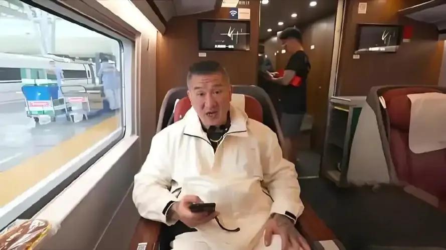 台湾网红馆长陈之汉想“受邀”来大陆看“9·3阅兵”的意愿，能实现吗？让我说，