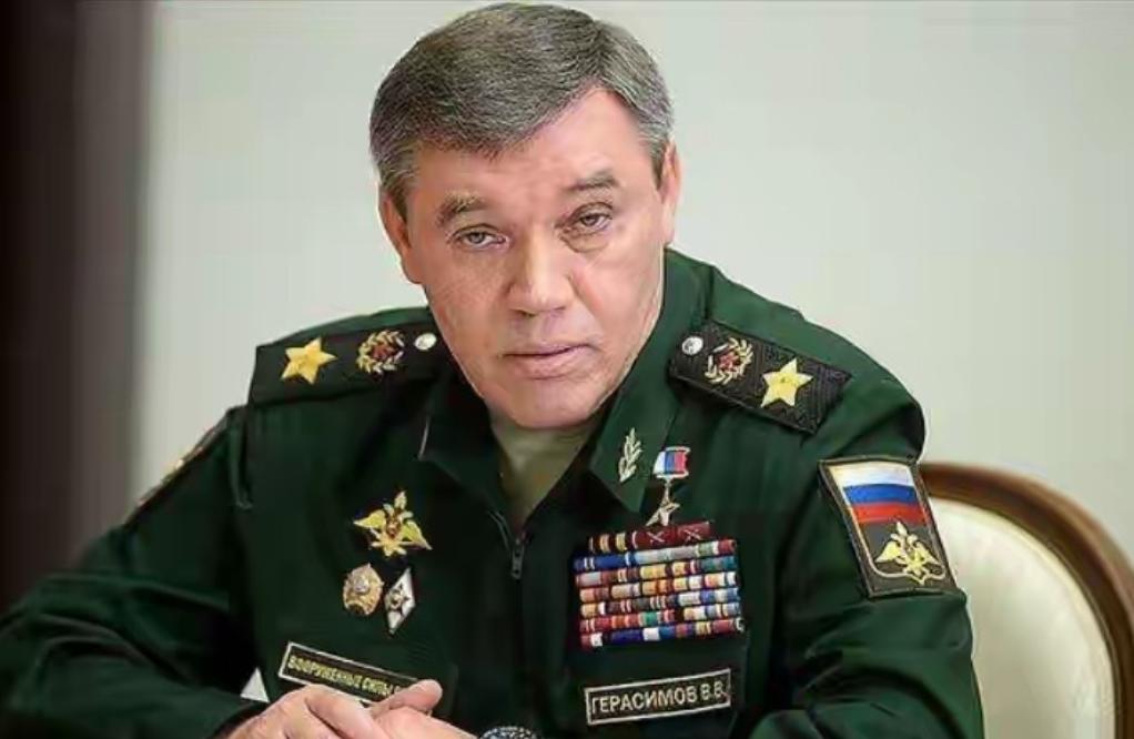 格拉西莫夫大将:这才是俄罗斯面临安全威胁的主要原因！12月18日，俄罗斯武装