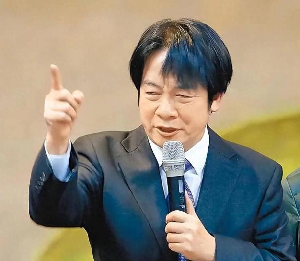 沉默1天后，赖清德终于表态，岛内已爆发逃兵潮，洪秀柱定调统一 这两天岛内的气